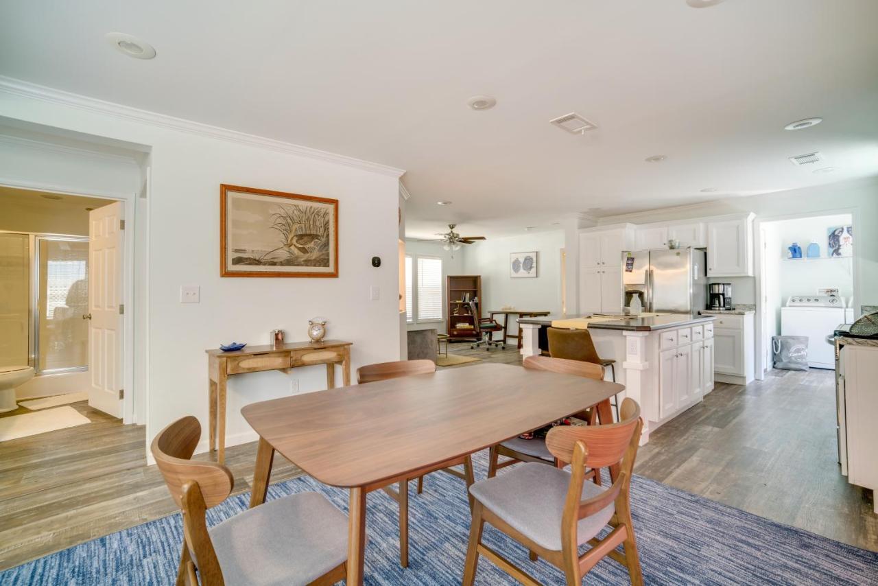 Charleston Home With Porch - 3 Mi To Folly Beach! Екстер'єр фото